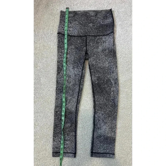 LULULEMON LEGGINGS SIZE 6 - Picture 4 of 9